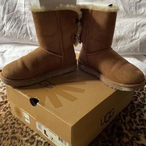 UGG. Bailey Bows. Boots.